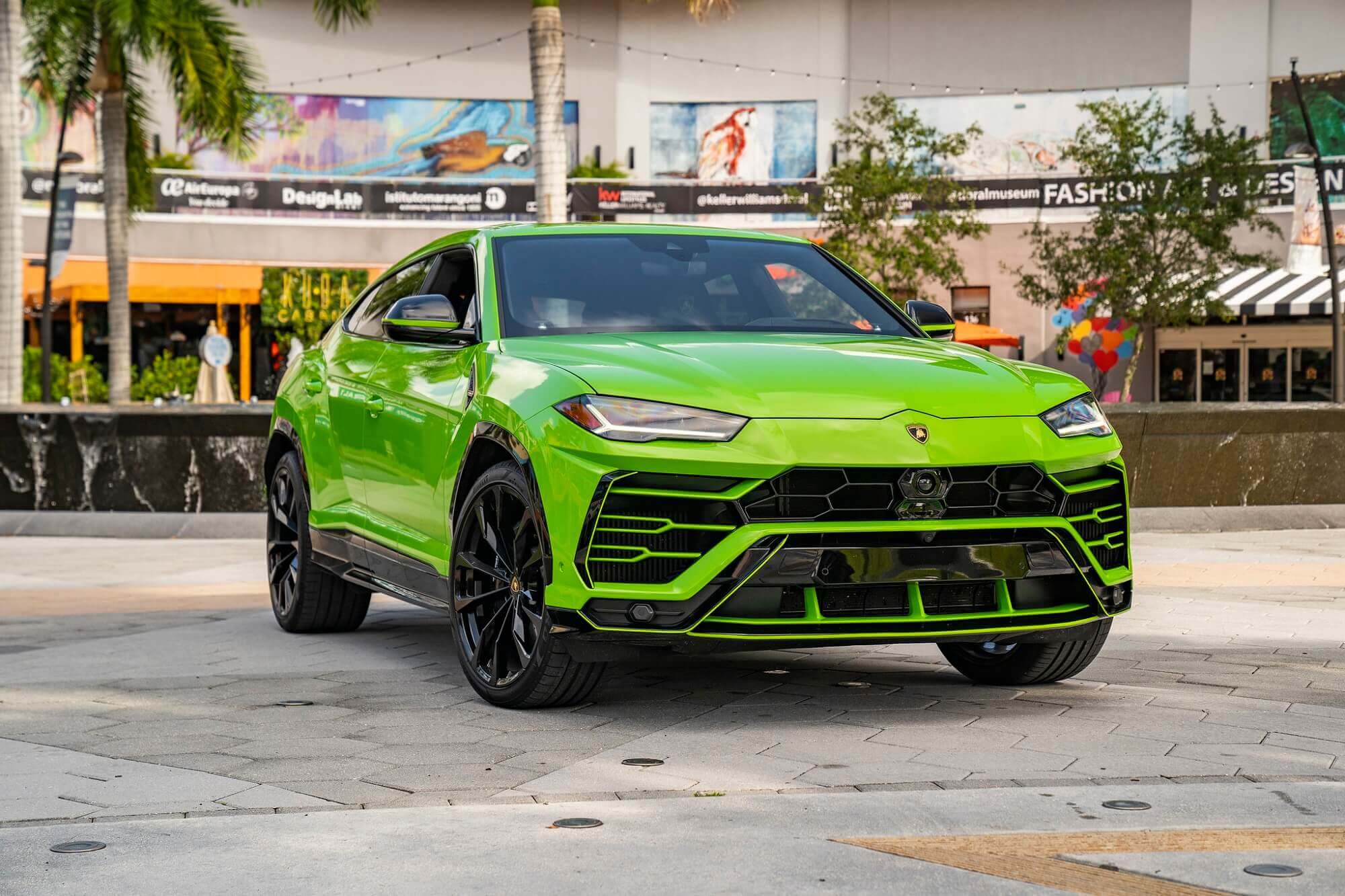 Аренда Lamborghini Urus Green в Дубае - Спортивные автомобили - Octane  Luxury Car Rental Dubai