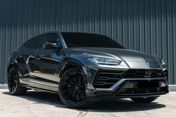 Lamborghini Urus Grey
