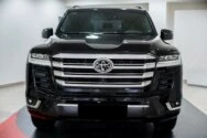 Toyota Land Cruiser 300 Noir