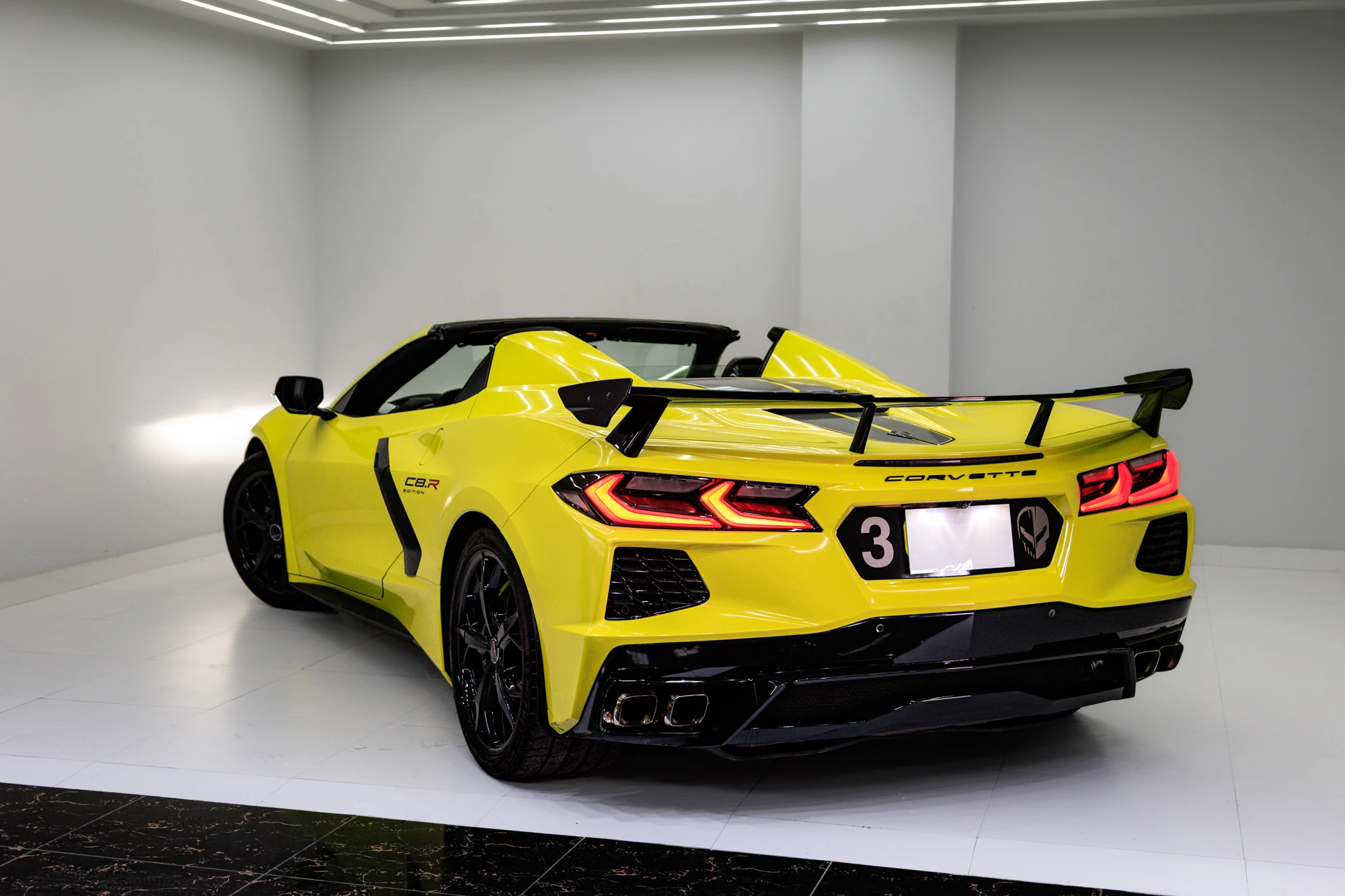 Chevrolet Corvette C8 R Edition Yellow