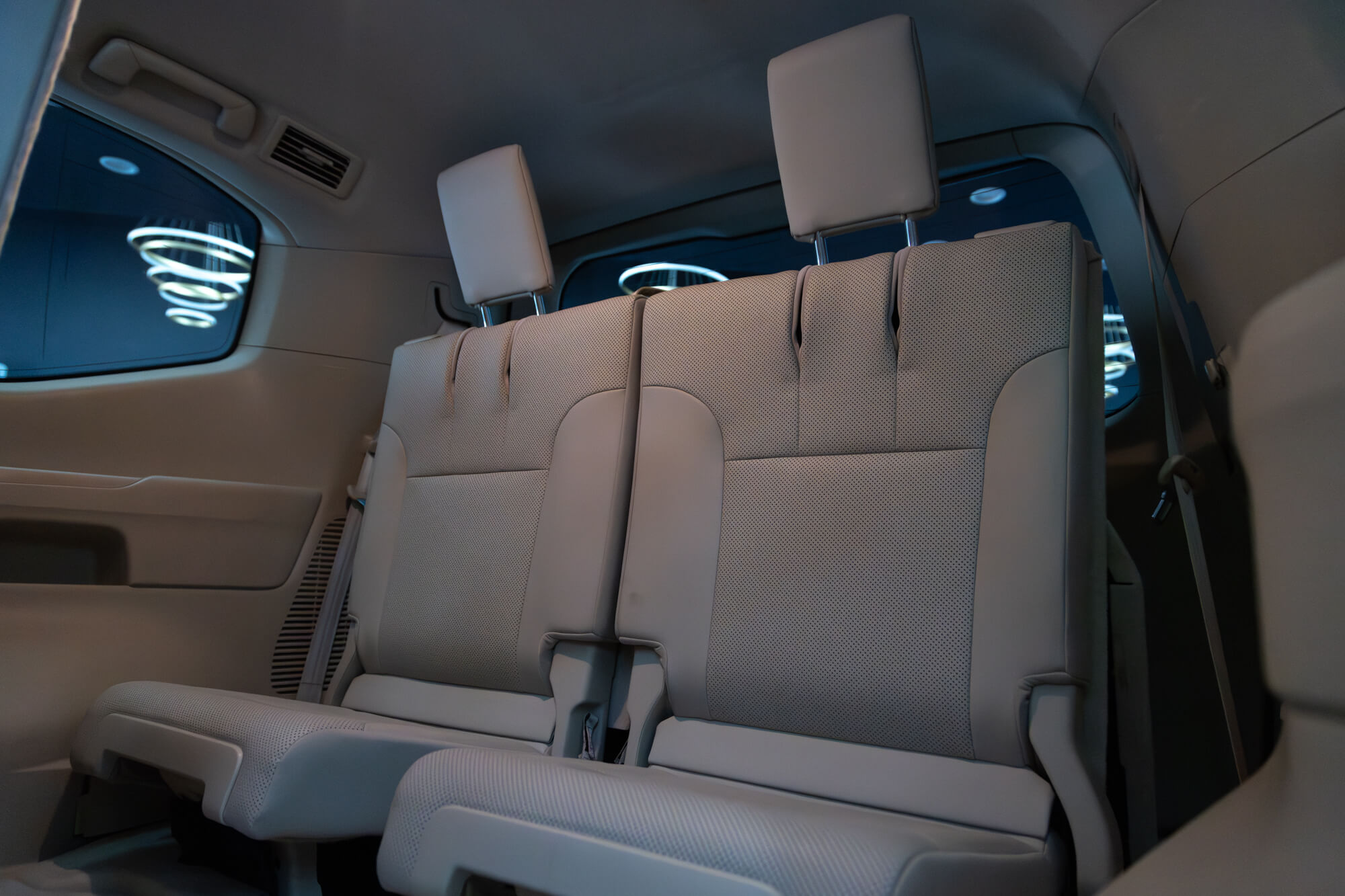 Toyota Land Cruiser 300 Black