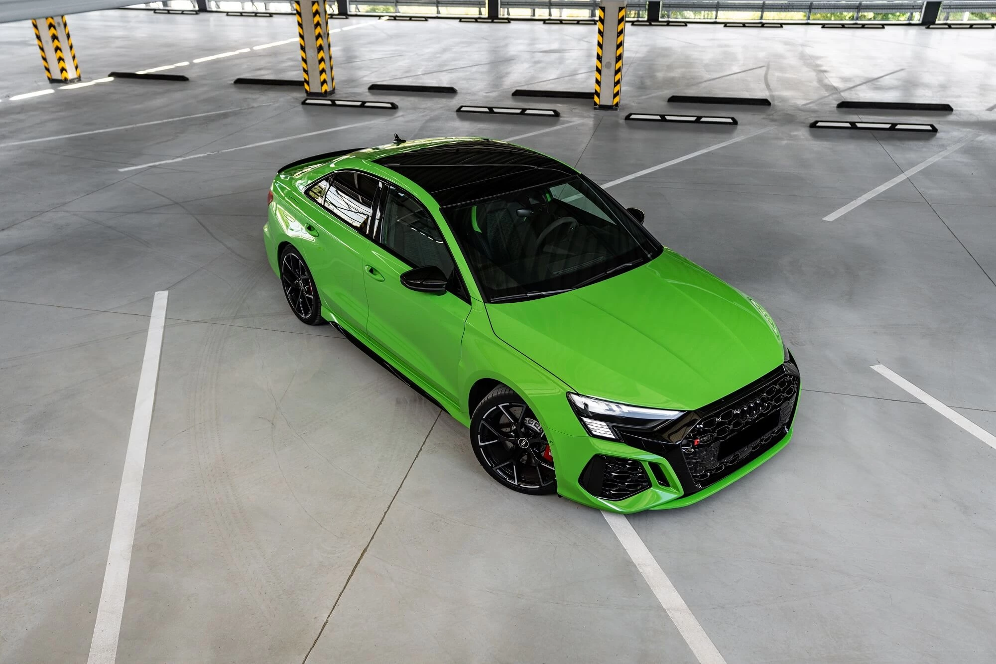 奥迪RS3轿车 绿色