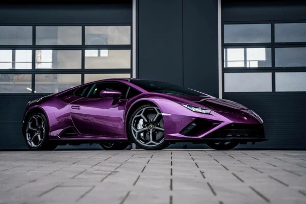 Lamborghini Huracan evo purple.