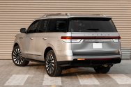 Lincoln Navigator Matte Silver Lincoln Navigator Matte Silver
