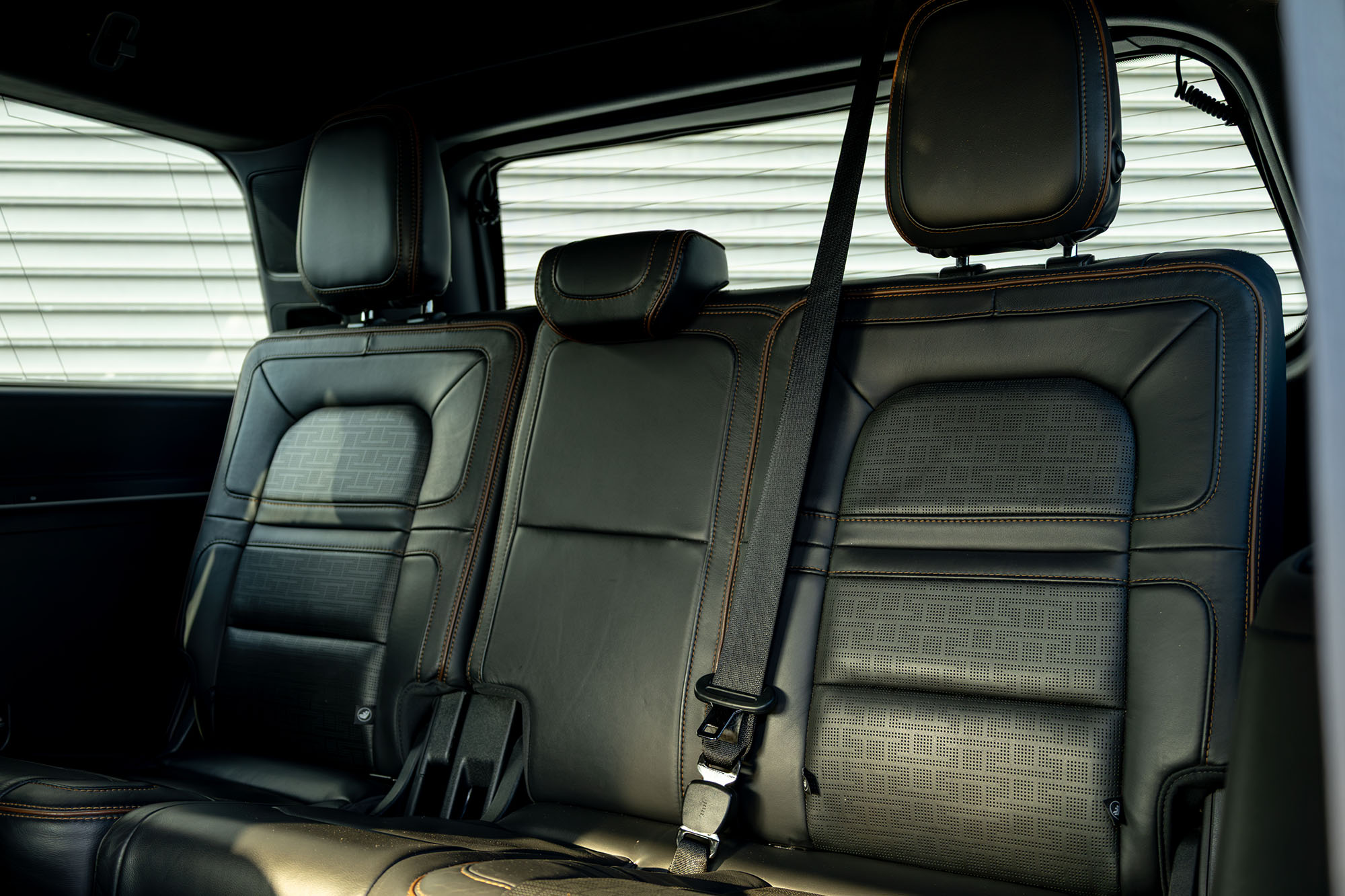 Lincoln Navigator Matte Silver Lincoln Navigator Matte Silver