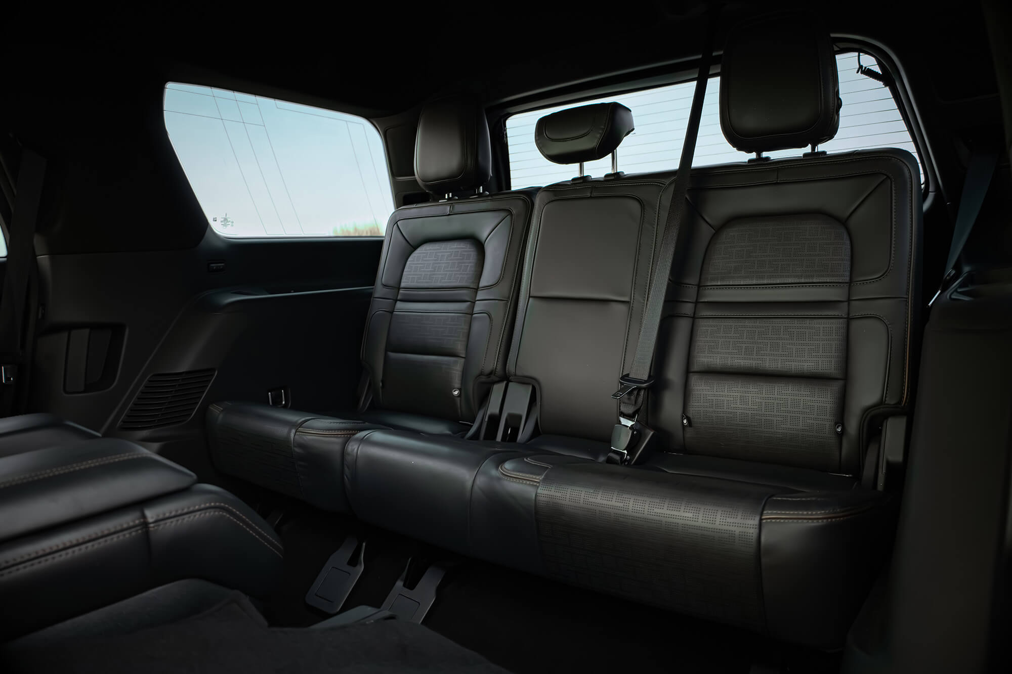 Lincoln Navigator Matte Silver