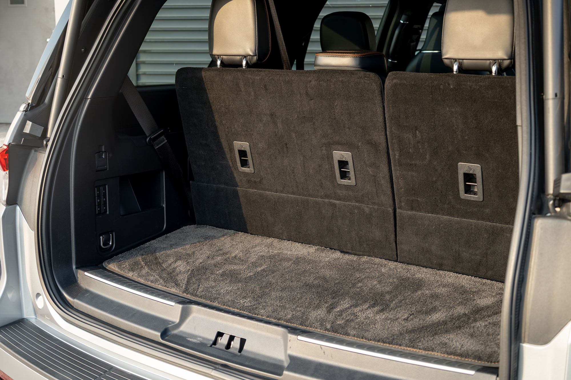 Lincoln Navigator Matte Silver Lincoln Navigator Matte Silver