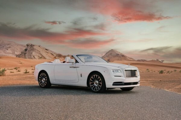Rolls Royce Dawn белый