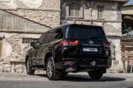 Toyota Land Cruiser 300 Noir