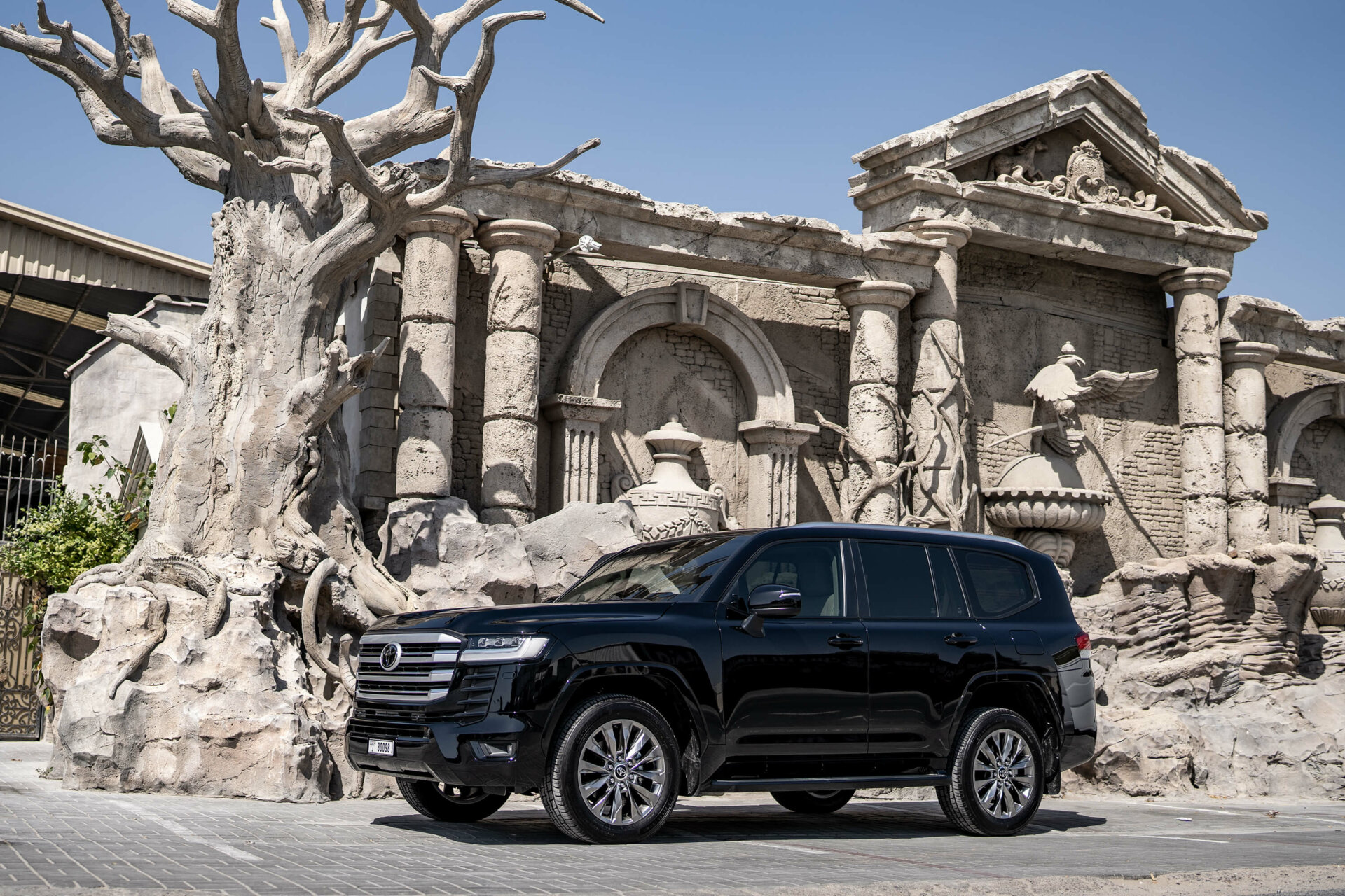 Huur Toyota Land Cruiser 300 Black 2023 In Dubai SUV Octane Luxury Huur Toyota Land Cruiser 300 Black 2023 In Dubai SUV Octane Luxury