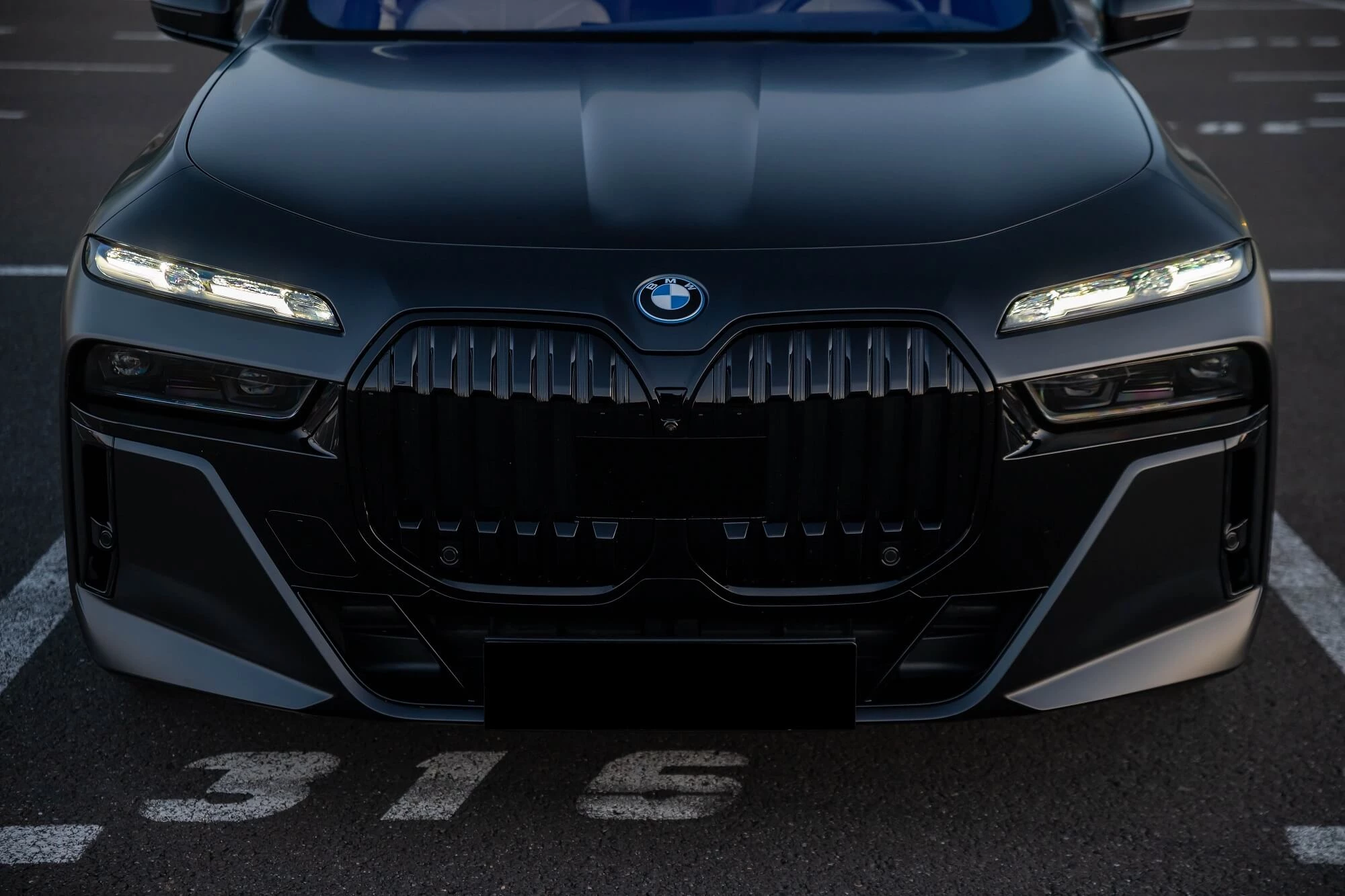 BMW i7 Siyah