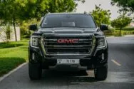 GMC Yukon Negro