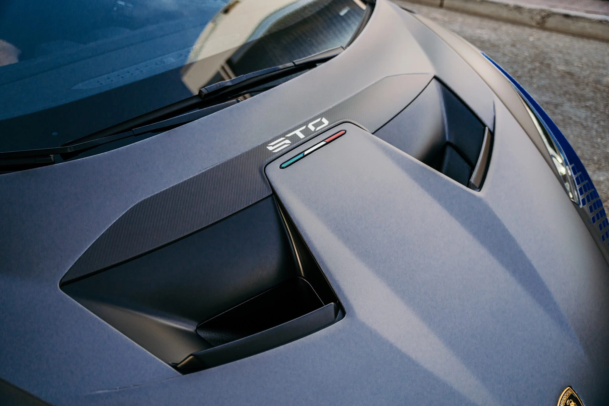 Lamborghini Huracan STO Siyah Mat
