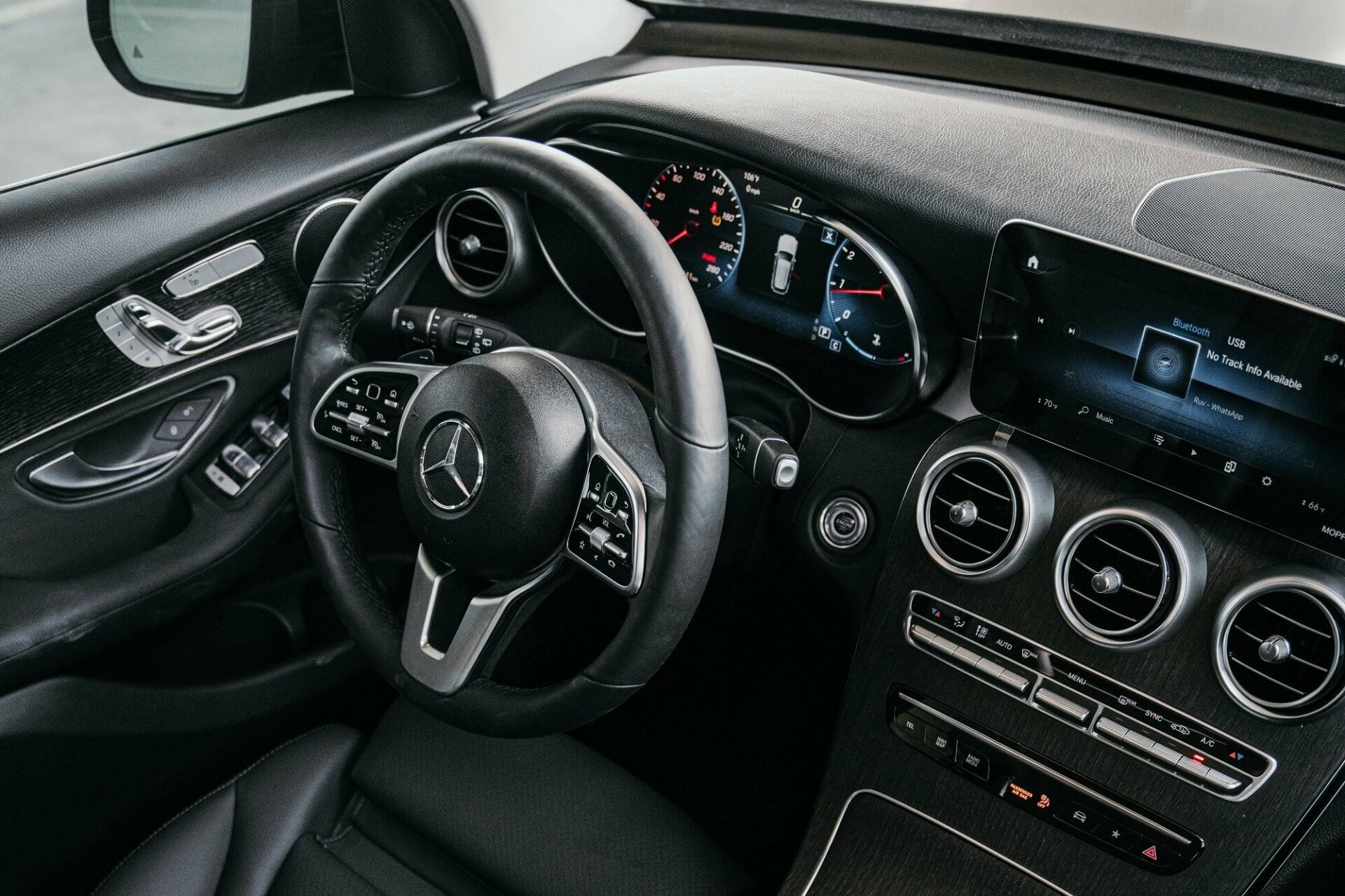 Mercedes Benz GLC Black matt