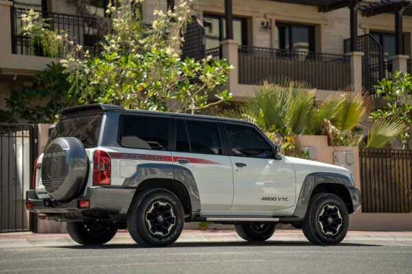 Nissan Patrol y61 super Safari