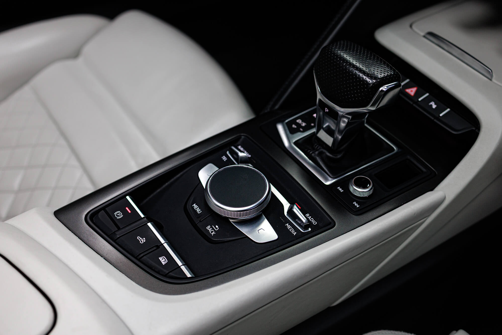 Audi R8 Spyder Blue