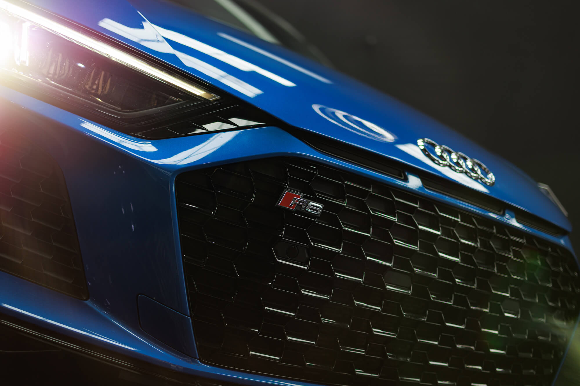 Audi R8 Spyder Blue