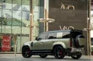 Land Rover Defender Yeşil