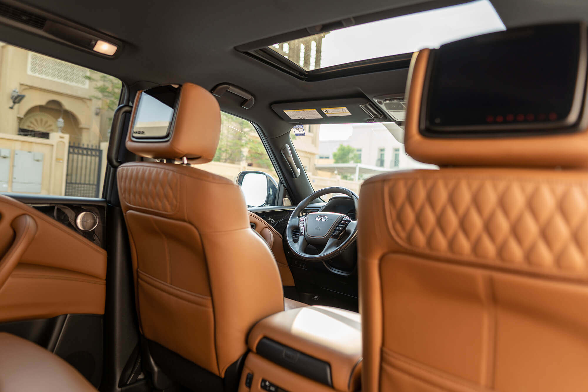 Infiniti QX 80 Blue
