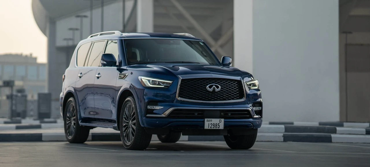 Infiniti QX 80 Blau