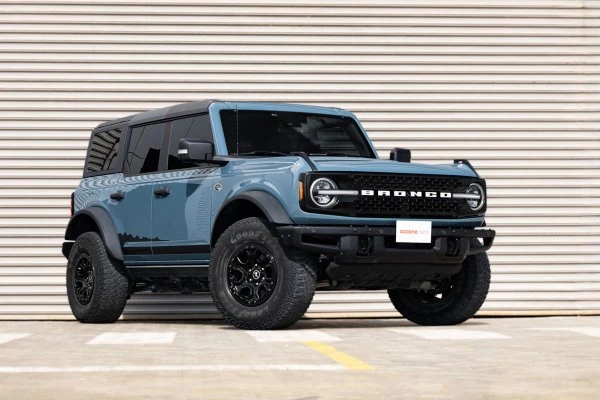 Ford Bronco Blue