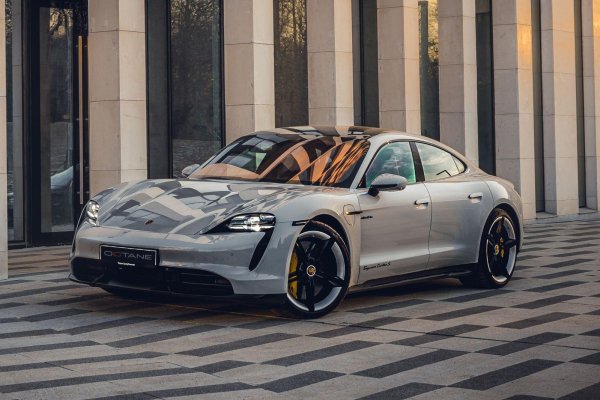 Porsche Taycan
