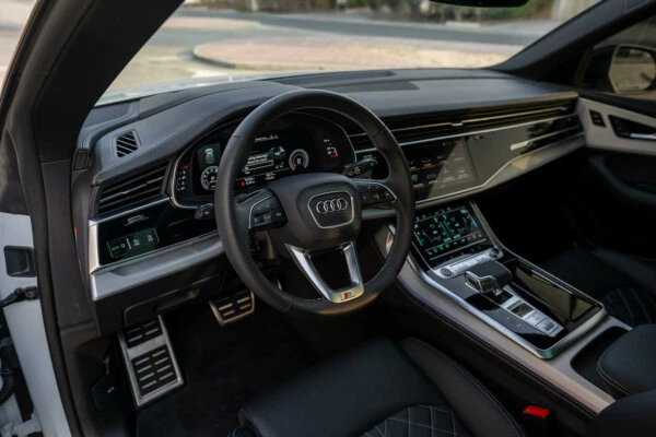 Audi Q8 White