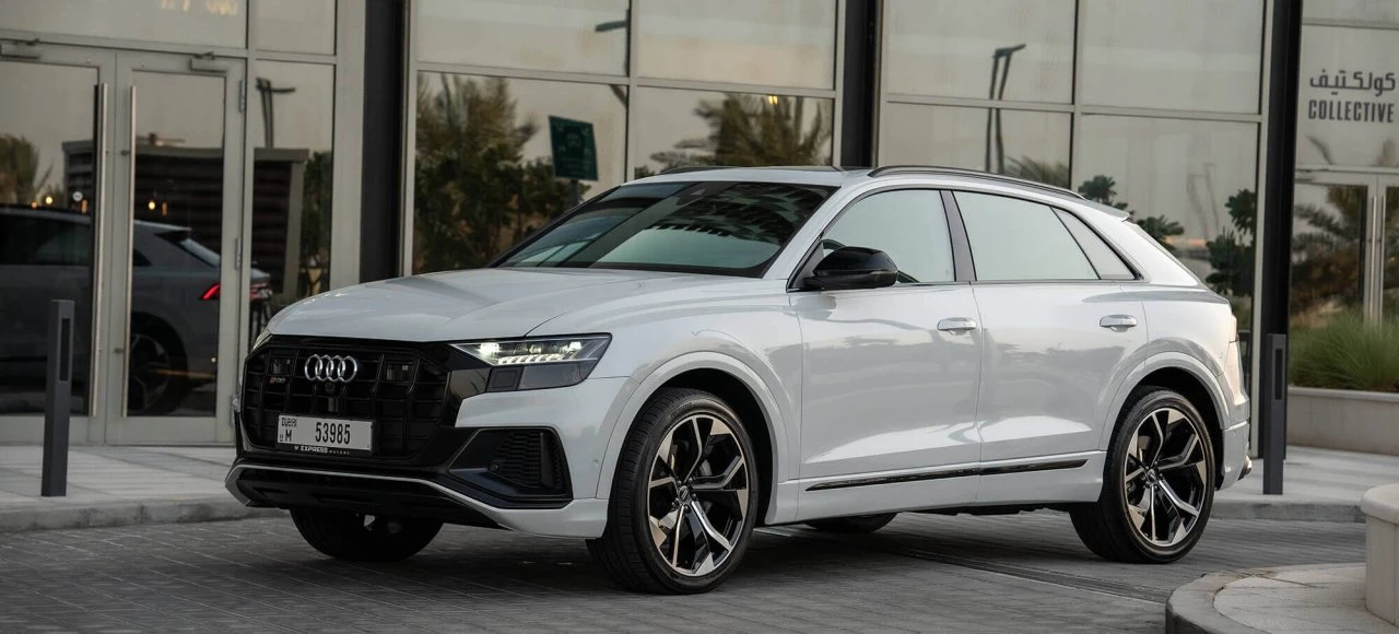 أودي Q8 أبيض