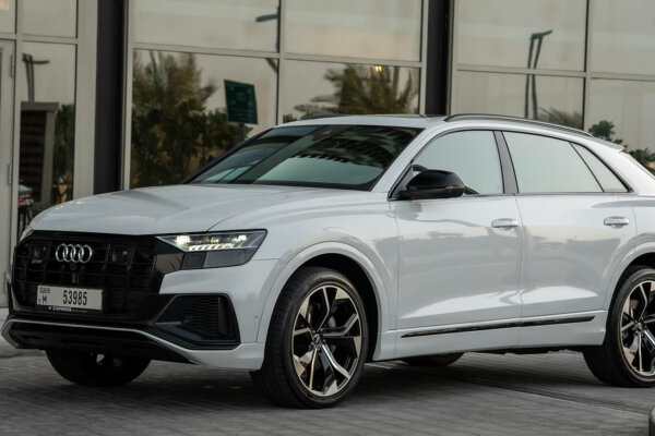 Audi Q8   Audi Q8