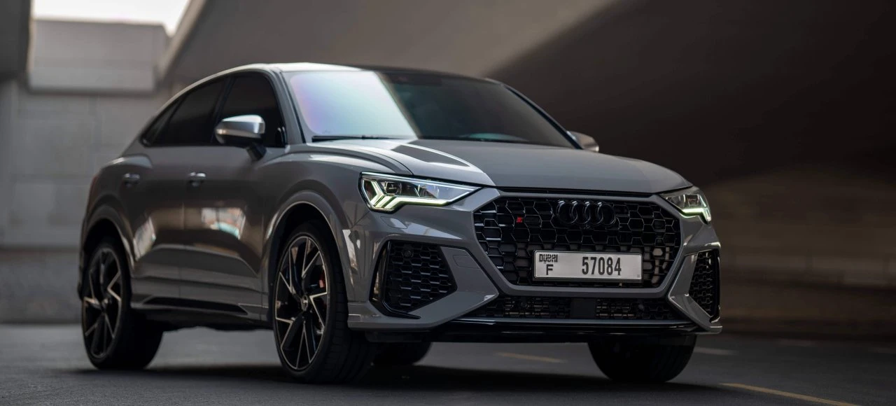 奥迪 RS Q3 灰色
