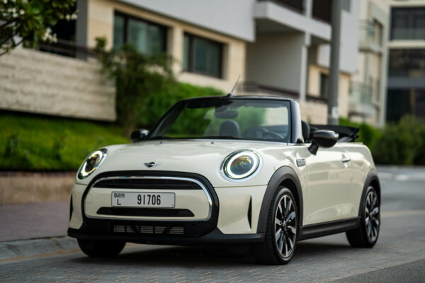 Mini Cooper S Cabrio Beyaz