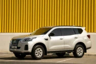 在迪拜租用尼桑-X-TERRA