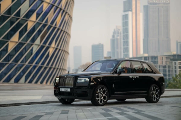 Rolls Royce Cullinan zwart