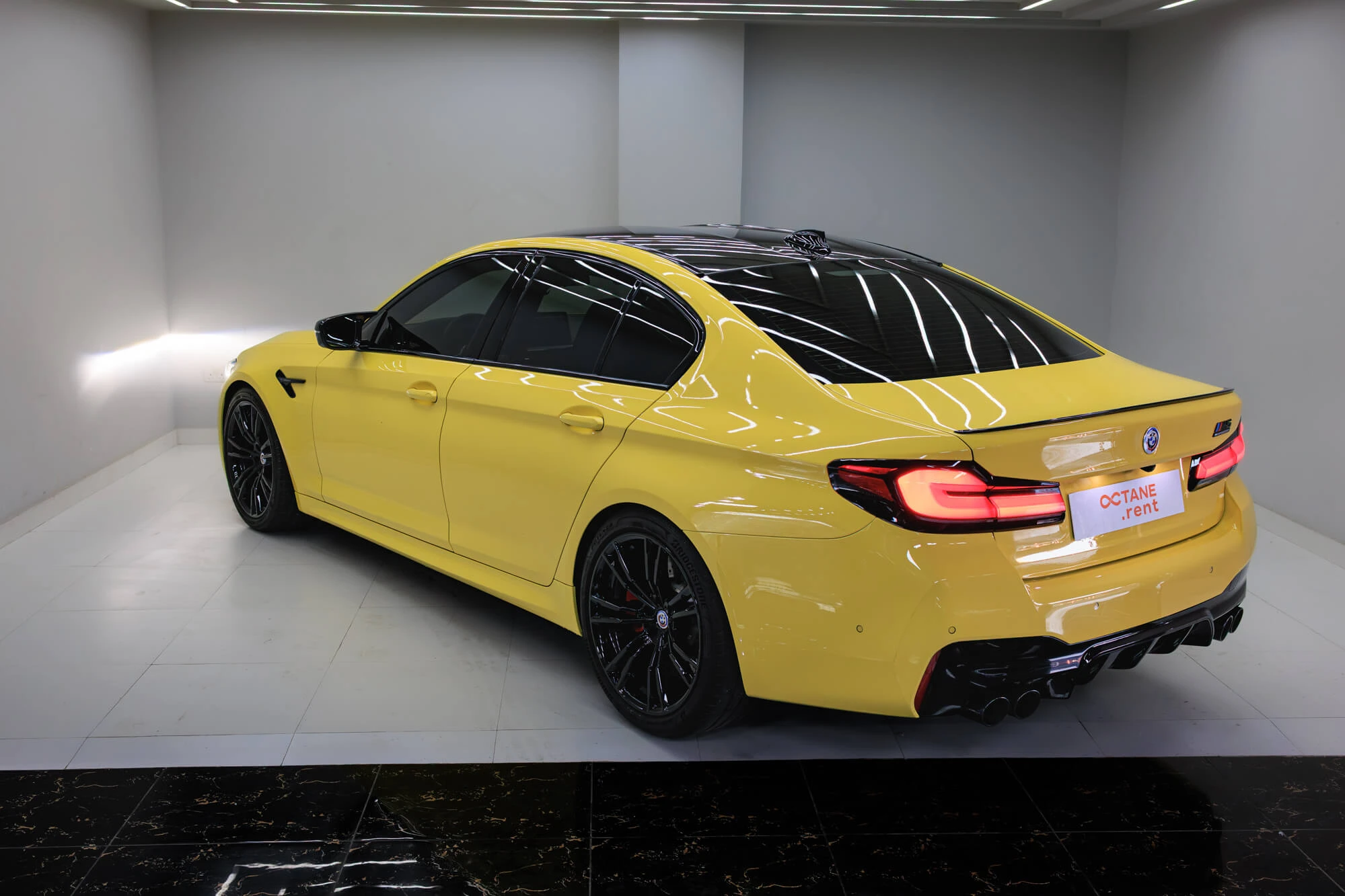 BMW M5 Competition Yellow