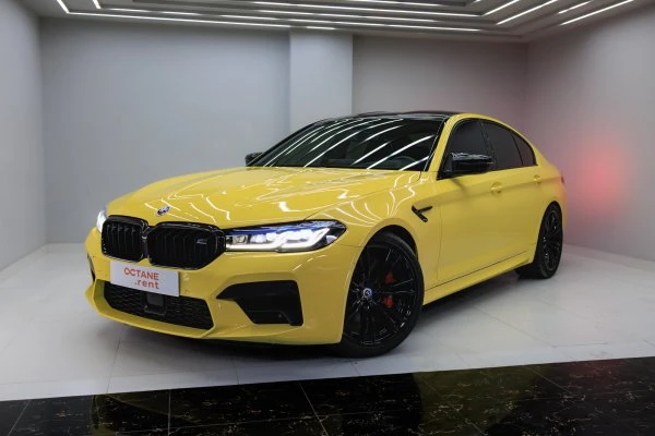 BMW M5 Competition Yellow