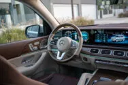 Mercedes-Maybach GLS 600 blå og sølv