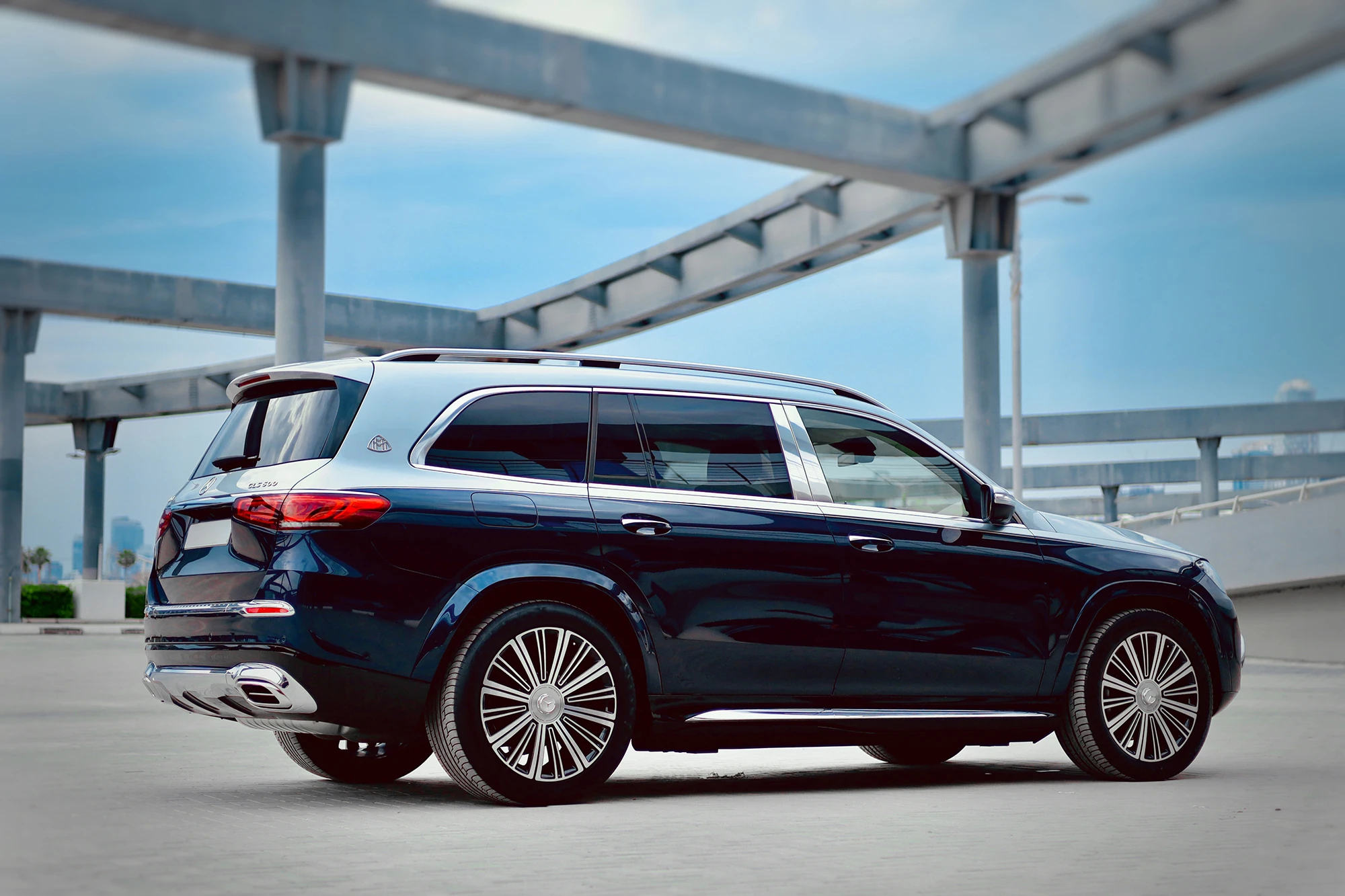 Mercedes-Maybach GLS 600 Blue & Silver