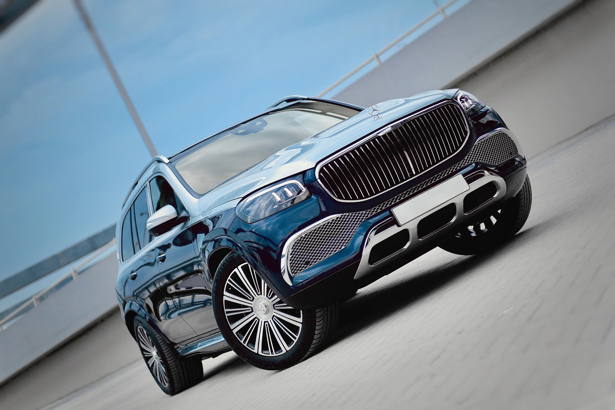 Mercedes-Maybach GLS 600 Blue & Silver