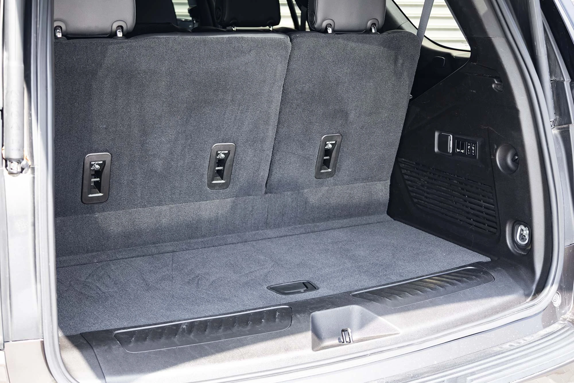 Chevrolet Tahoe Grau