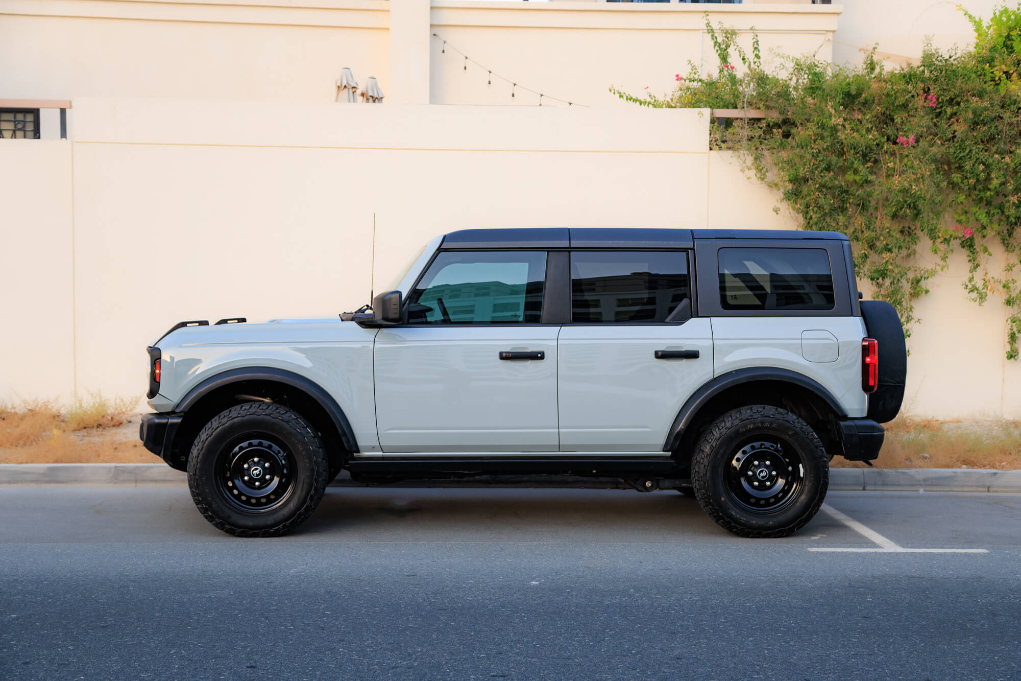 Ford Bronco Grey