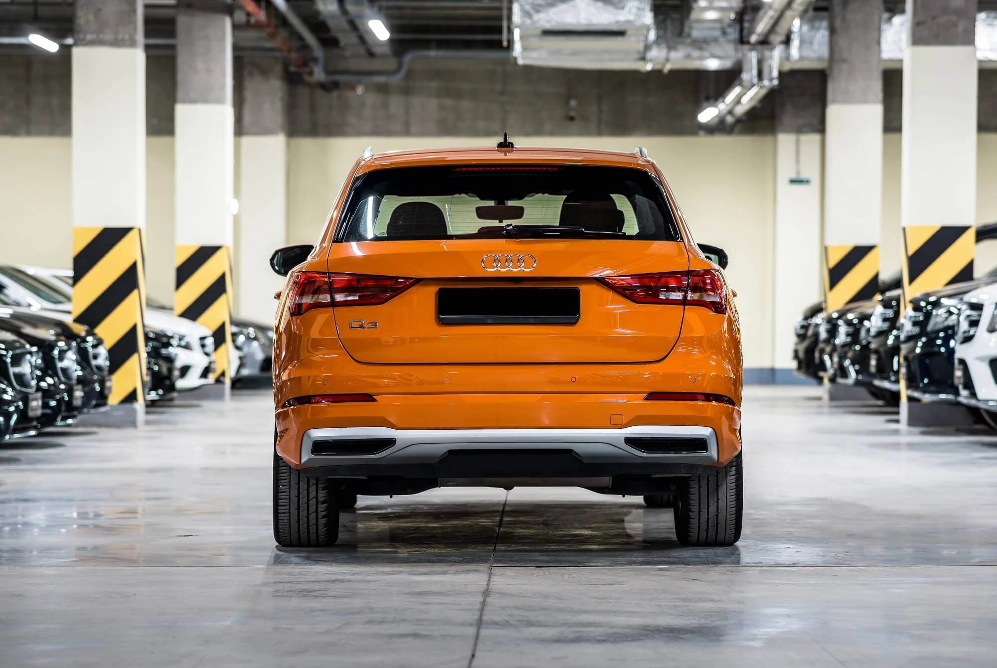Audi Q3 оранжевый