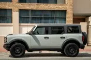 Ford Bronco Cinzento
