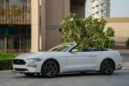 Ford Mustang Descapotable Blanco
