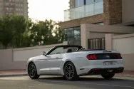 Ford Mustang Descapotable Blanco