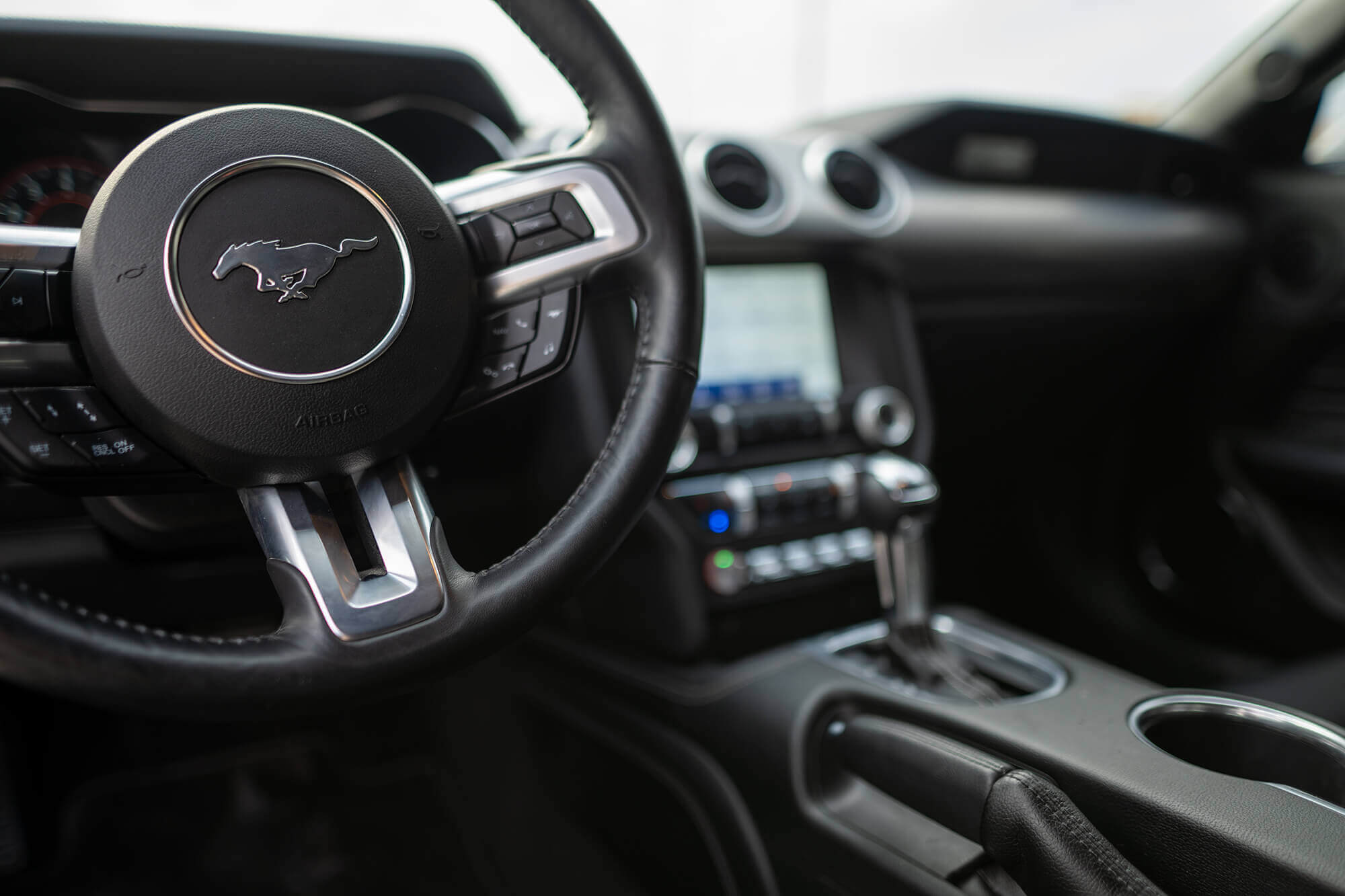 Ford Mustang GT White