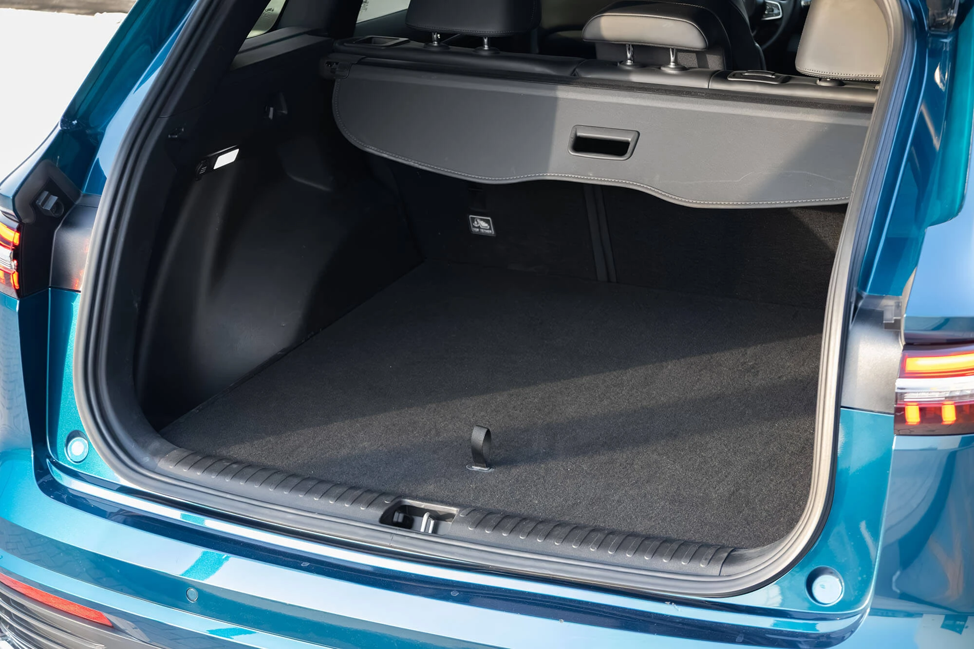 Geely Monjaro Azul