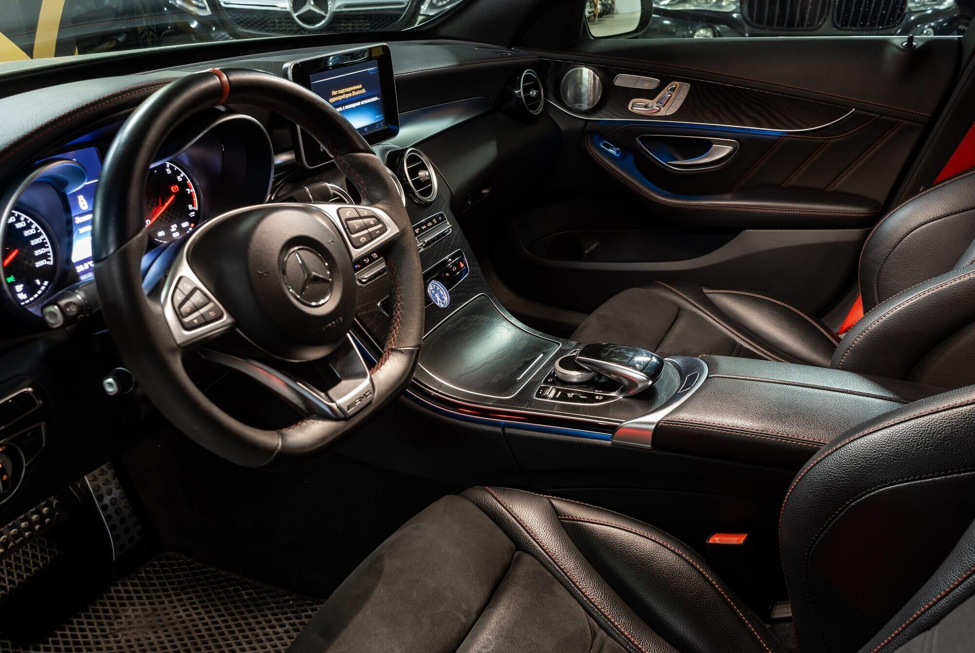 Mercedes Benz C43 AMG White
