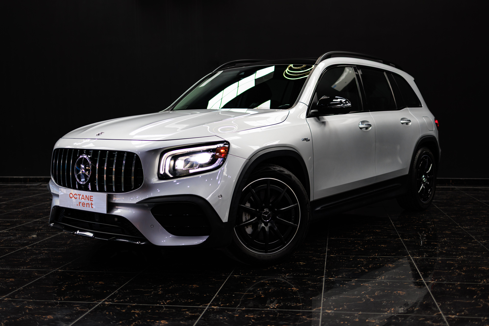 Mercedes GLB35 AMG Silver Mercedes GLB35 AMG Silver