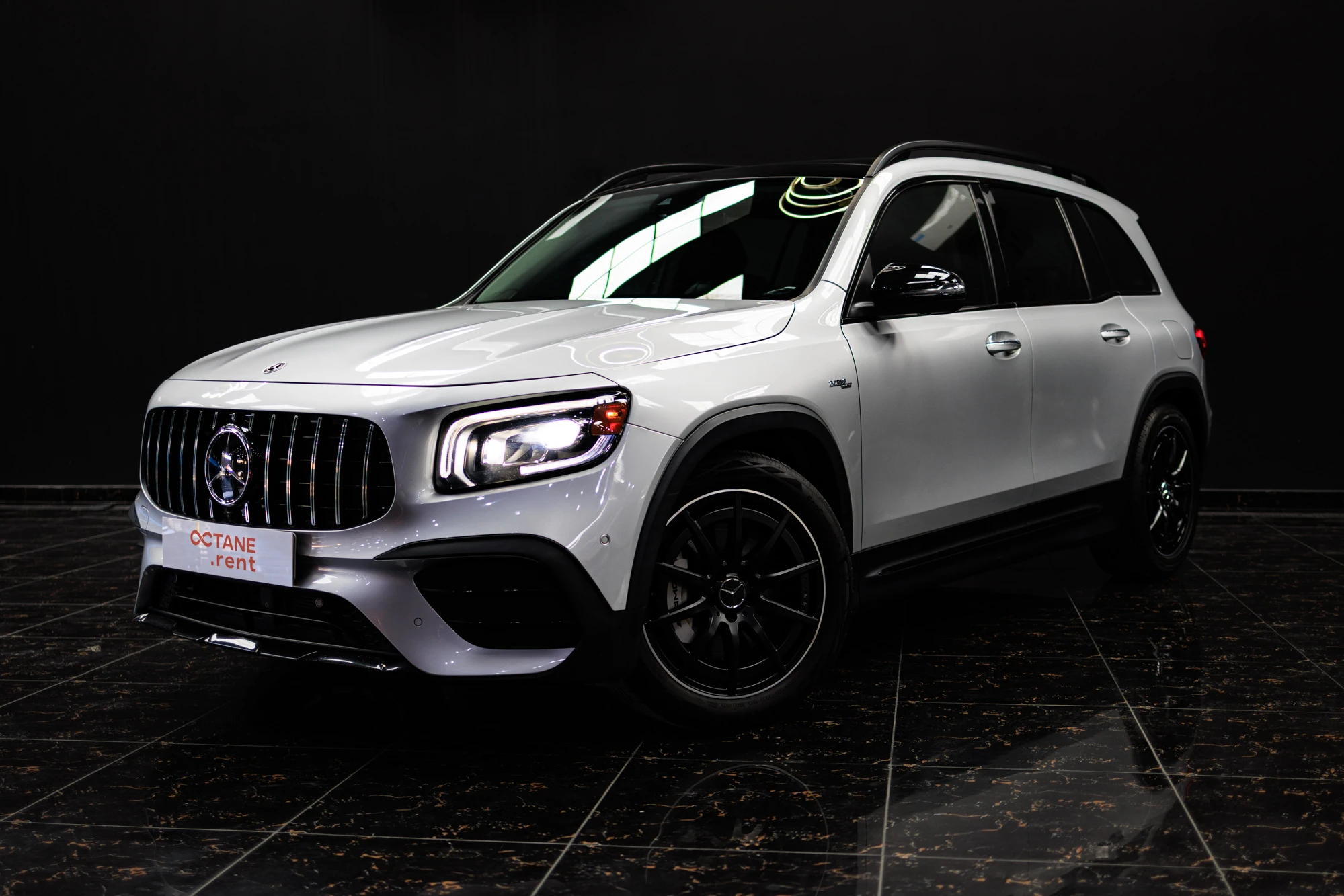 Mercedes GLB35 AMG Silver Mercedes GLB35 AMG Silver