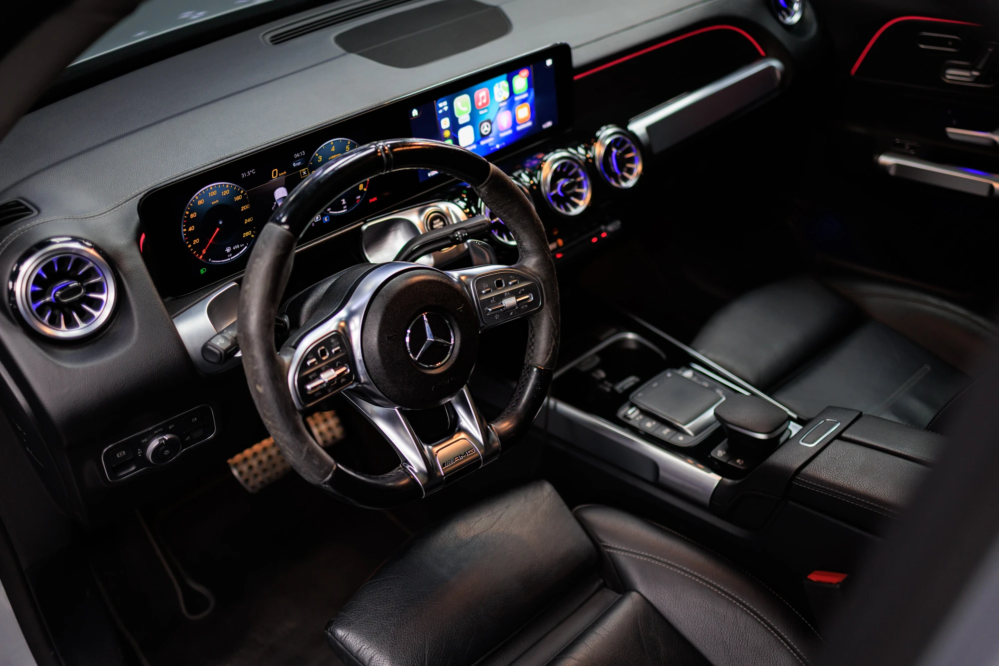 Mercedes GLB35 AMG Silver Mercedes GLB35 AMG Silver